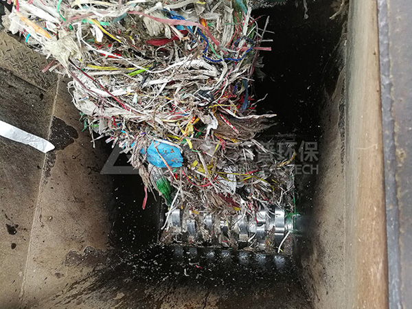 造紙廠廢料如何處理？紙廠廢料破碎處理系統為您助力