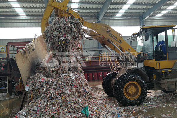 造纸厂绞绳废料破碎生产线现场,破碎处理系统