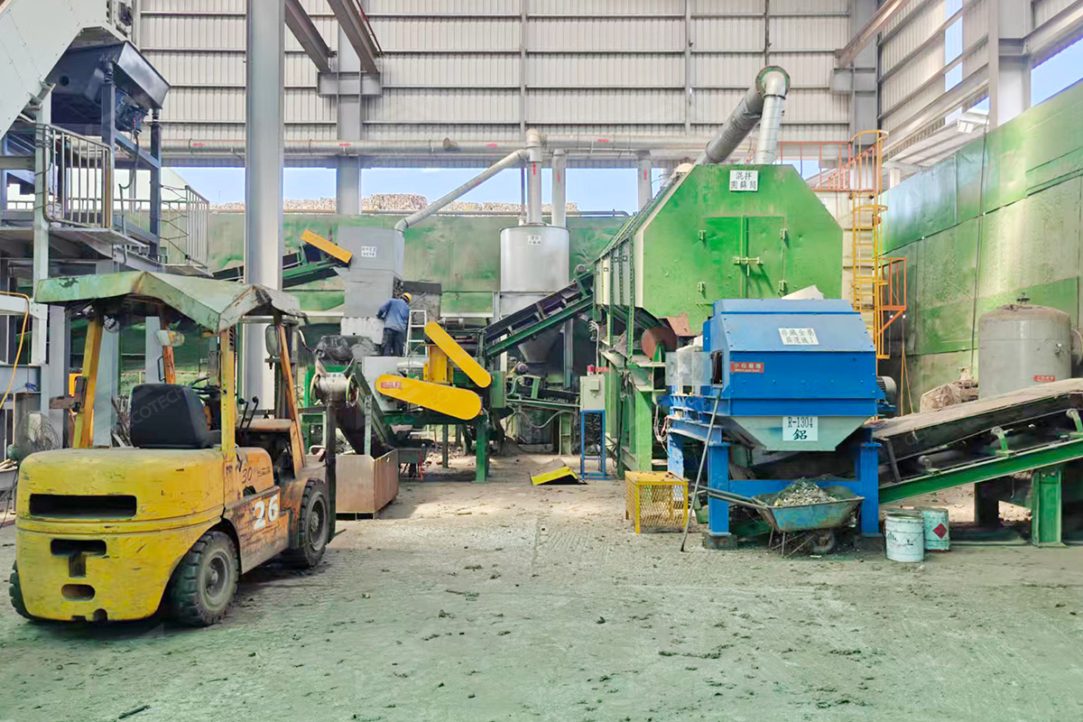 汽车内饰处理现场