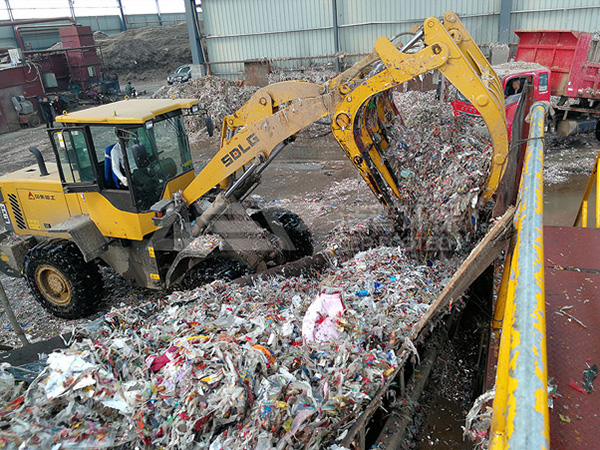 造纸厂废料处理方法，造纸厂垃圾破碎处理生产线为您助力